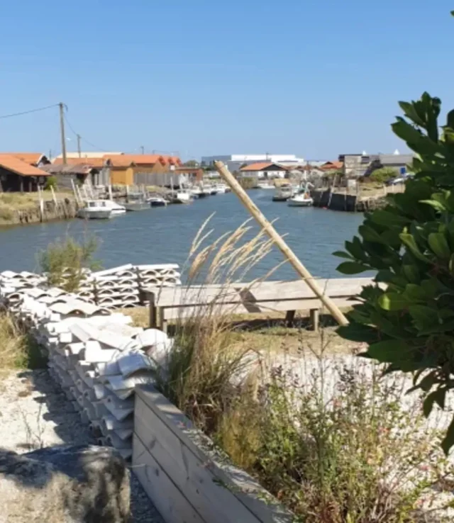 un des bras du Port de Larros